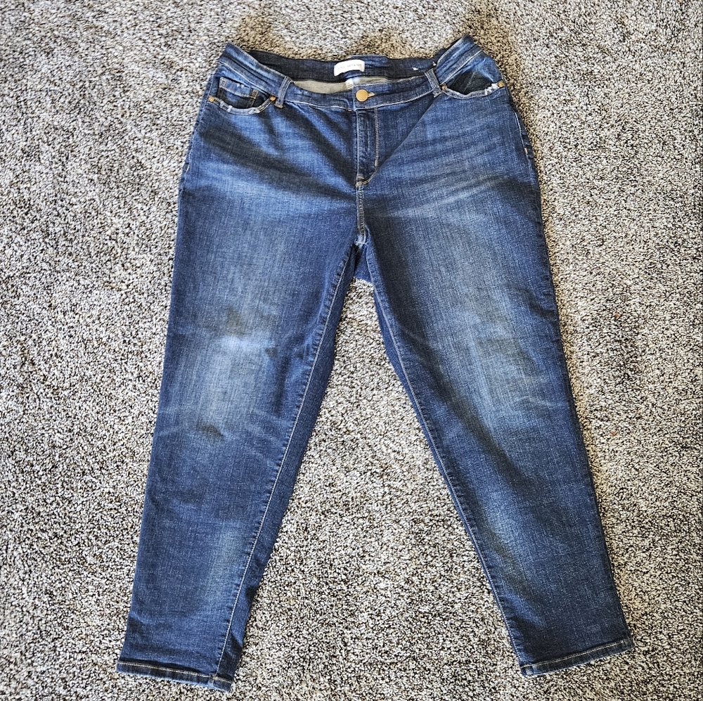 Lane Bryant Straight/Skinny Jeans Womens Size 16 Medium Wash Stretch Denim - Picture 1 of 8